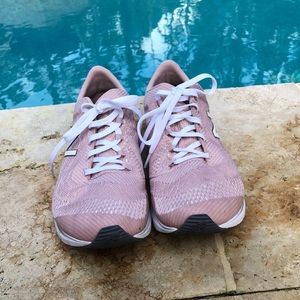 New Balance Fuel Core Agility trainer. EUC.